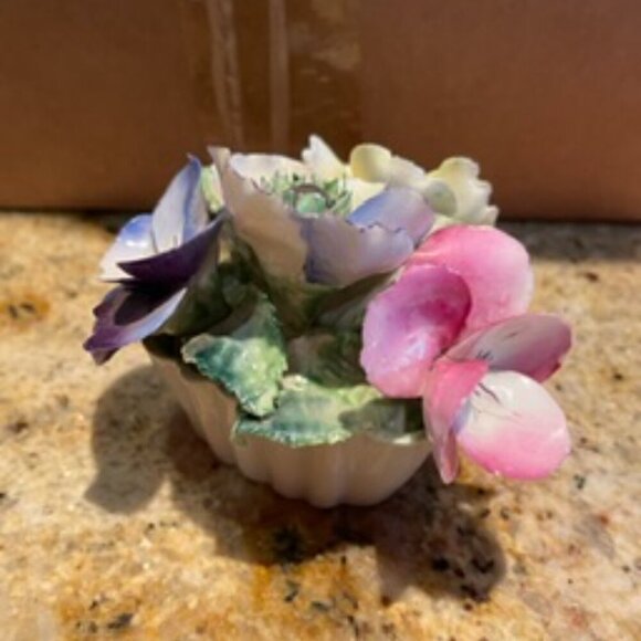 staffordshire bone china bouquet of flowers - Picture 2 of 9